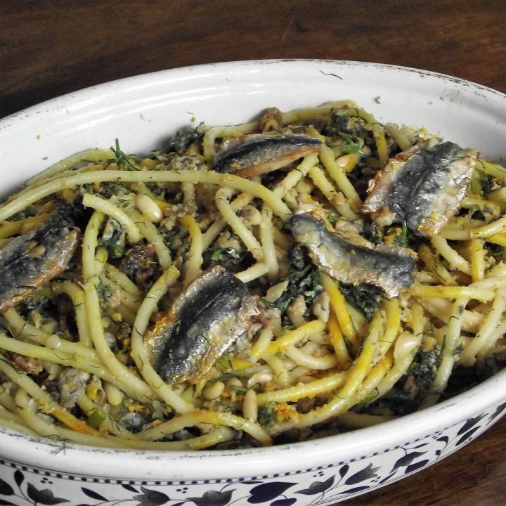 Pasta with sardines (Sicilian recipe)