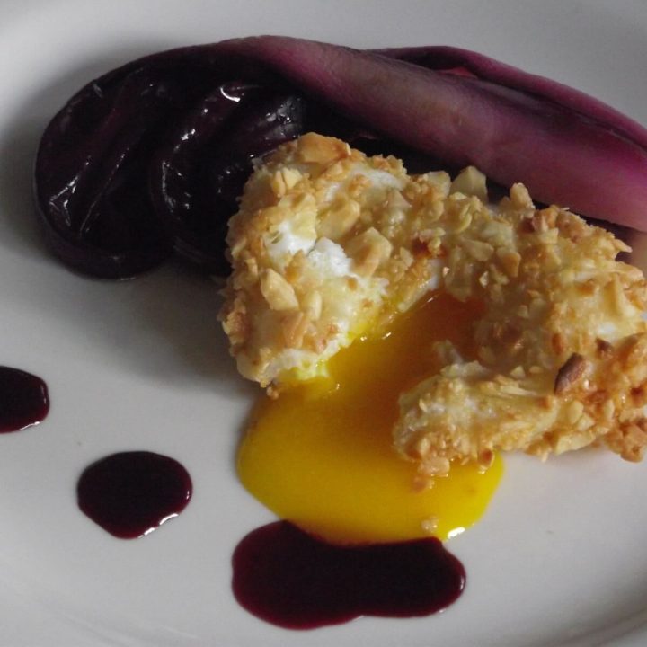 Open poached egg with sweet and sour radicchio - sous vide