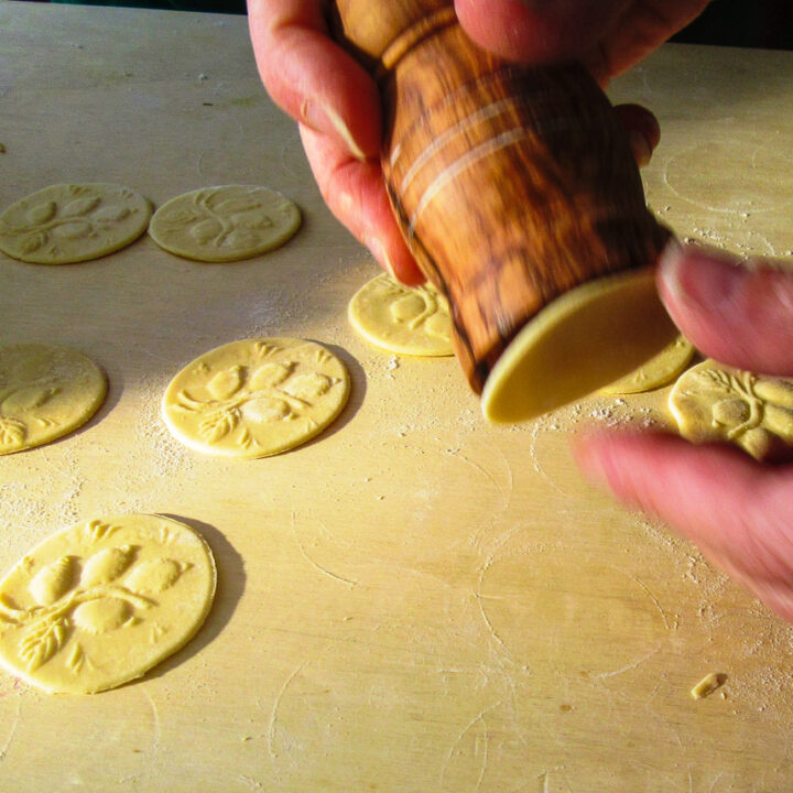 Making Corzetti