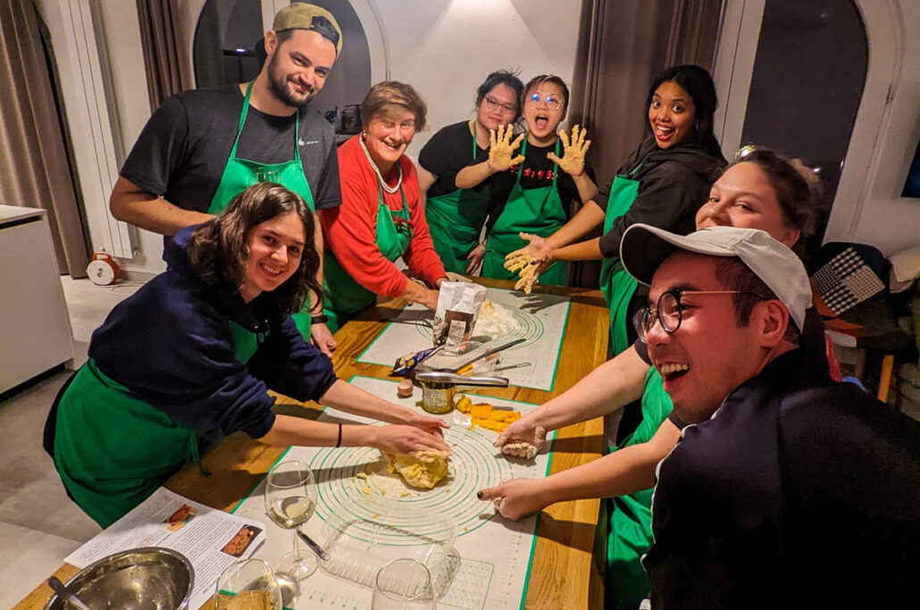 cooking team building genova